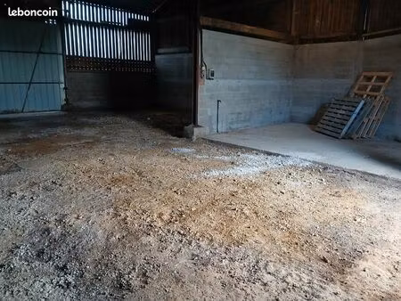 bâtiment de stockage