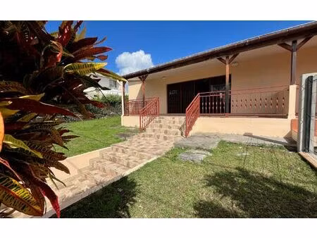 location maison  m² t-4 à fort-de-france  1 750 €