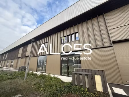 à louer locaux activites neufs à merignac