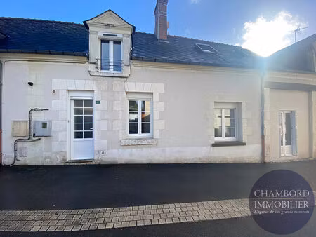 à louer - maison de bourg de 88 m² située à contres  proche des commerces