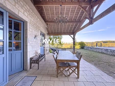 maison en pierre avec magnifique dépendance