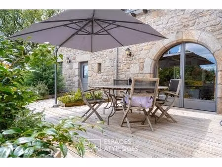 maison familiale ou projet d'accueil dans un domaine boisé avec piscine chauffée