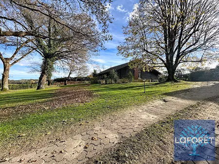 propriété avec 2 maisons sur un terrain de 5066m²