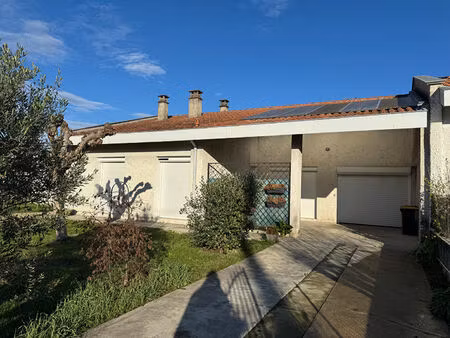 maison de plain-pied bien entretenue  2/3 chambres