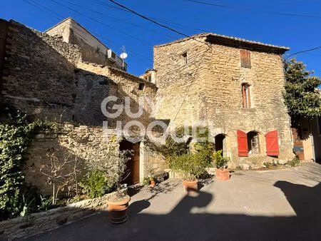 maison en pierre à lagnes - un potentiel incroyable à découvrir !