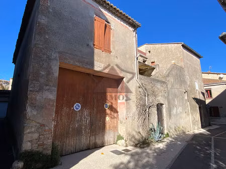 maison de village avec extérieur et grand garage