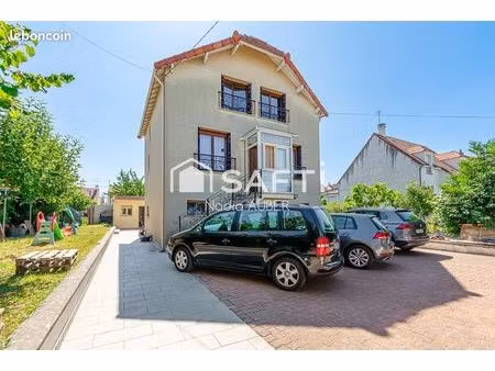 propriété 6 pièces 155 m²