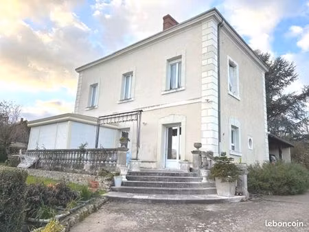 maison 9 pièces 181 m²
