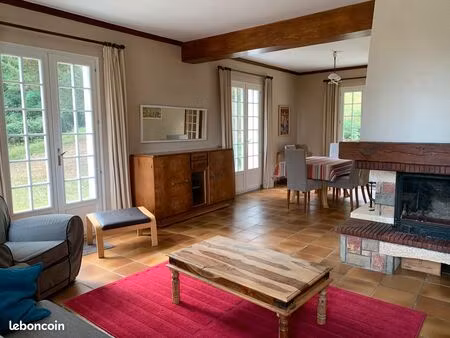 maison meublée à 5 min du collège et du lycée de joigny