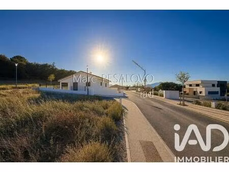 terrain constructible viabilisé à vendre