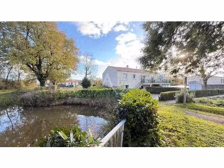 vente maison piscine à chaillé-sous-les-ormeaux (85310) : à vendre piscine / 113m² chaillé