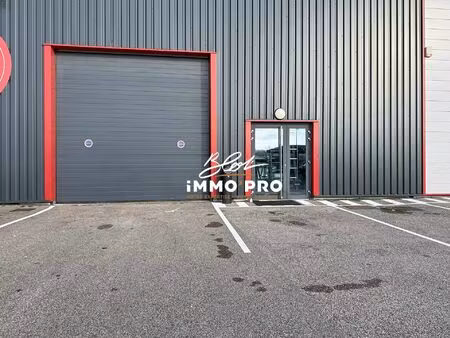 location local commercial 140 m2 à nivolas-vermelle