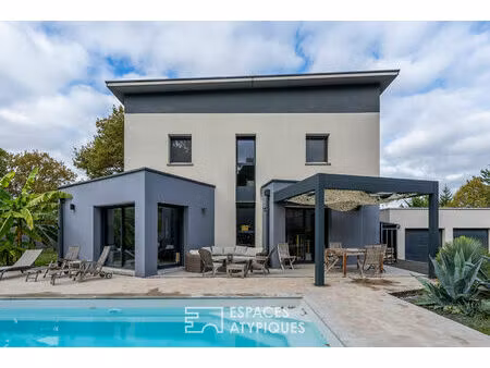 havre contemporain avec piscine et appartement indépendant