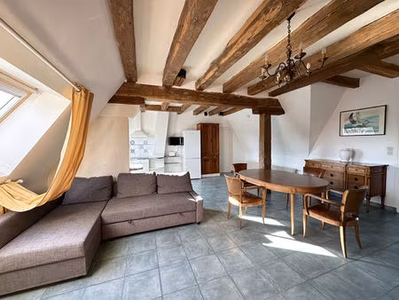 grand t2 meublé toutes charges comprises !