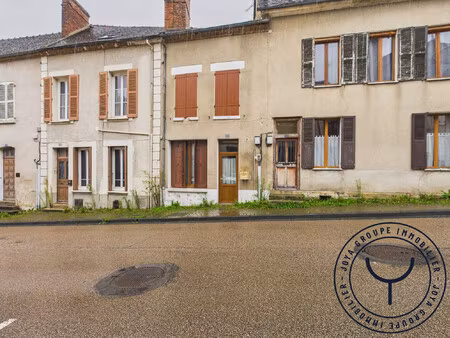 immeuble avec studio  t4 et combles aménageables 59 000€