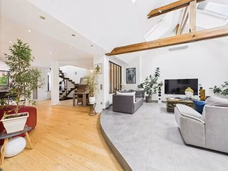 loft d'exception en plein coeur de troyes avec parking privé