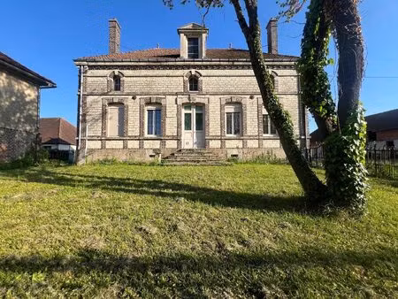 magnifique maison bourgeoise à rénover