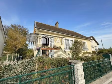 maison solide à rénover  plein de potentiel!