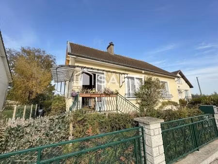 maison solide à rénover  plein de potentiel!