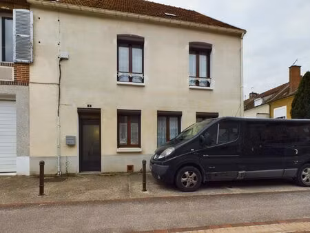 maison de 102m2  2 chambres  bureau  grenier aménageable