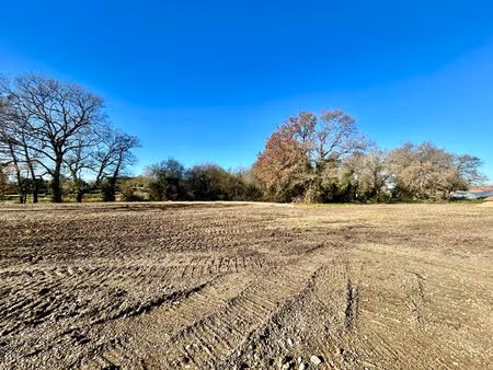 terrain à bâtir à 10mn du grand moun596 m2