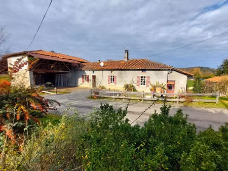 vente maison 4 pièces 79 m² à aspet (31160)  81 500 €