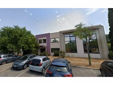 location local professionnel 173m² meyreuil 13590