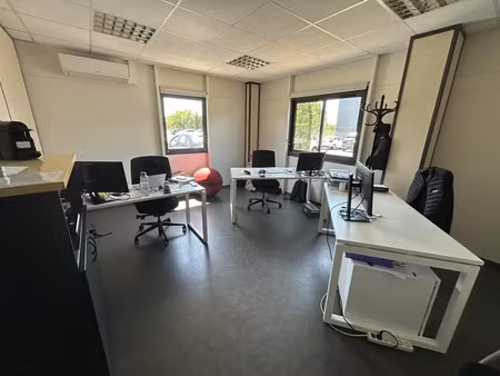 bureaux à louer  sud de nantes  immeuble indépendant