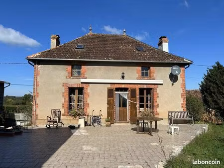 maison 4 pièces 136 m²