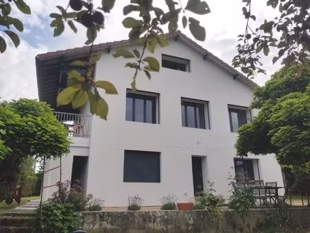 maison familiale rénovée non-meublée