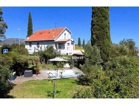 maison de luxe avec vue sur mer à vendre à bormes-les-mimosas : 890 000 € | 154m²