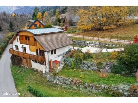 chalet 5 pièces 181 m²