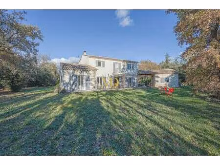 maison de luxe à vendre à saint-saturnin-lès-apt : 598 000€ | 200m²