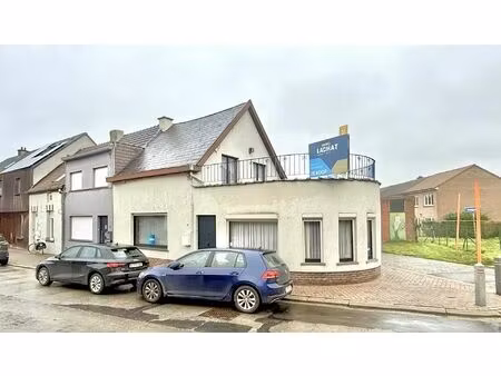 te renoveren woning / handelshuis in het centrum