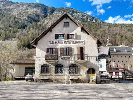 maison de luxe à vendre à abondance : 600 000 € | 258m²
