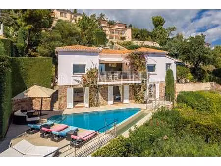 villa de luxe avec vue sur mer à vendre à théoule-sur-mer : 2 650 000 € | 231m²