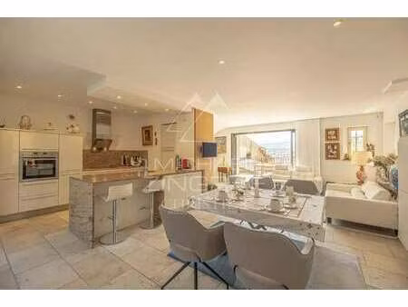 maison de luxe à vendre à goult : 1 170 000 € | 225m²