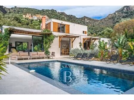 villa de luxe à vendre à calvi : 880 000 € | 205m²