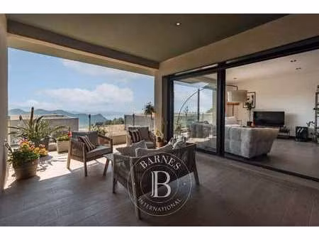 appartement de luxe avec vue sur mer à vendre à saint-florent : 550 000 € | 108m²