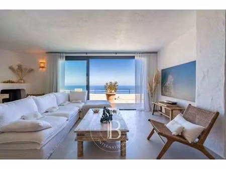 villa de luxe avec vue sur mer à vendre à l'île-rousse : 1 470 000 € | 196m²