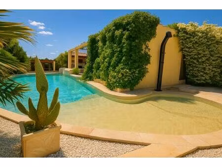 villa t5 de plain-pied avec piscine et stationnement camping-car - pouzols minervois