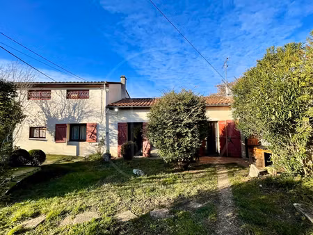 jolie maison de 4 chambres et piscine proche de langon