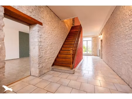 vente maison 6 pièces 210 m² à mehun-sur-yèvre (18500)  269 748 €