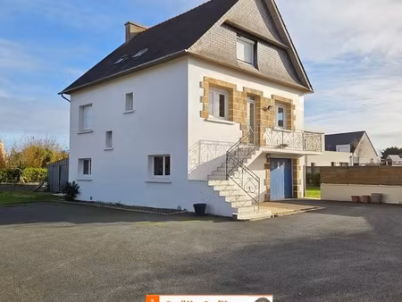 santec : maison 8 pièces - 5 chambres - terrain de 1200m²