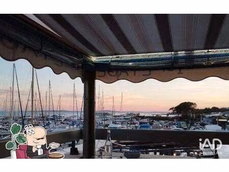 vente bureaux et commerces à la londe-les-maures (83250) : à vendre / 90m² la londe-les-ma