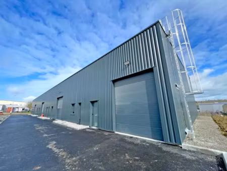 local d'activité neuf de 195 m² - za val de saune