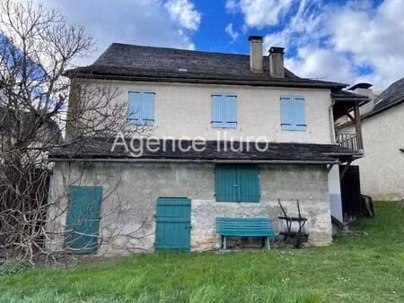 vallee d'aspe - maison de village en tres bon etat structurel avec jardinet et vue sur...