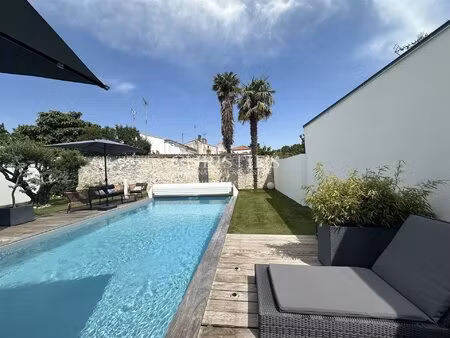 splendide propriété avec piscine et garage