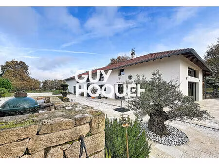 sous compromis // demeure de prestige 5 chambres + dépendances + parc et près de 4.6 hecta