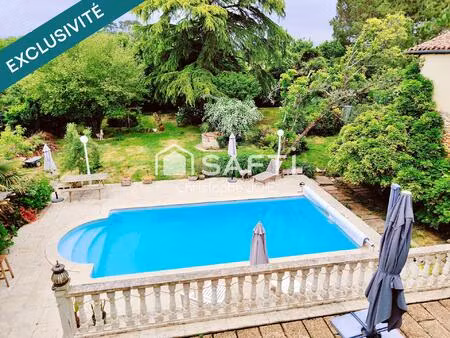 t8 au calme  garage  piscine